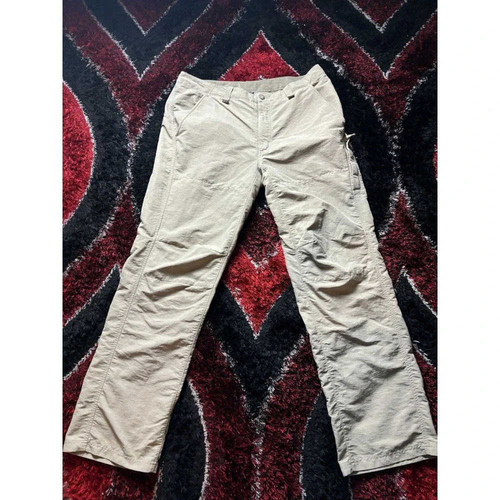 The North Face Pants men's Size 38 Long beige (MEASURES 36x33).
